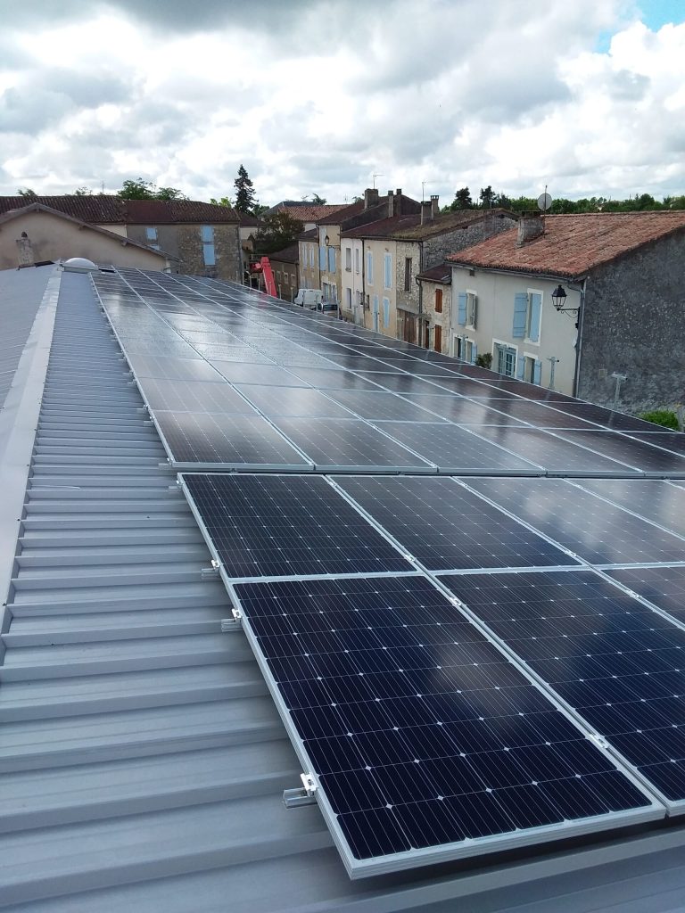 découvrez les subventions photovoltaïques disponibles dans les hauts-de-france pour vous aider à financer vos projets d'énergie solaire. maximisez vos économies d'énergie et engagez-vous pour une planète plus verte grâce à nos conseils et informations sur les aides financières.